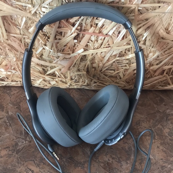 JBL Bluetooth headphones - Picture 13 of 15